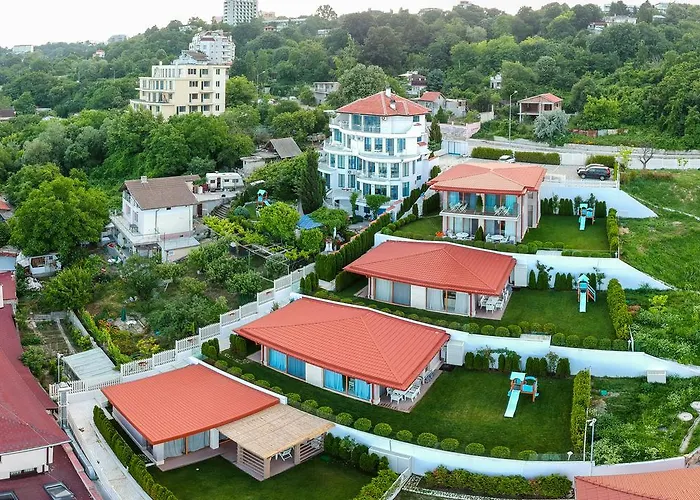 Kabakum Holiday Houses Golden Sands